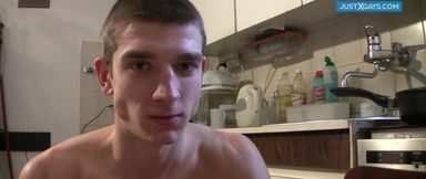 2 young men fuck and film each other