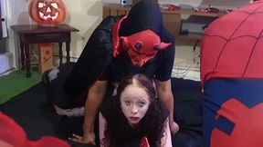orgia de halloween no cemiterio