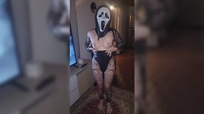 Latina girl put on a Scream mask to spice things up in bed POV