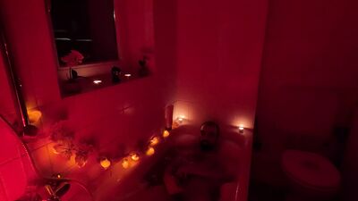 hot bathtub