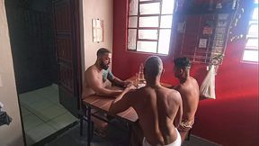 Qd vc vai jogar baralho mas o jogo vira putaria e vc acaba fudendo dois putos de uma s&oacute_ vez. ( Pr&eacute_via )