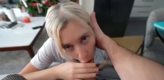 l etudiante au gros seins est une nympho