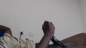 I Saw the Hotel Room Attendant Syping but I Kept on Stroking My Dick for Her to Cum