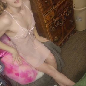 Strip off My Dress and Stretch My Ass