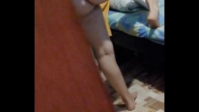 Espiando a mi vecina me descubre y me invita a follarla el co&ntilde_o