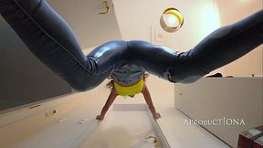 Eva Elle wetting her jeans because I didnt let her in toilette