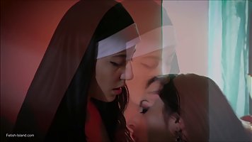 Slave Of Vampiress