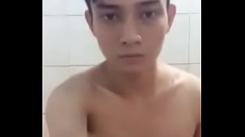 Trai thẳng d&acirc_m