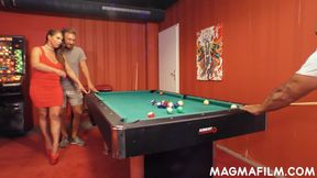 Sexy Susi gets facial cumshot from two large cocks