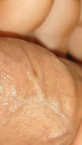 Straight Daddy Makes Extreme Pumping of Horny Cock.