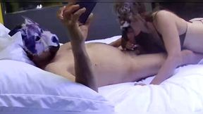 pareja pervertida follando en hotel y grabando su primer video porno