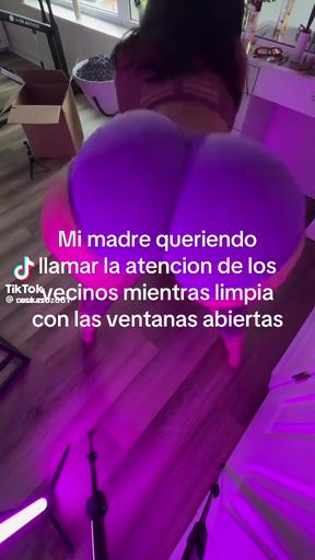 Mi madre quería que los cachorros comieran limpias en el jardín