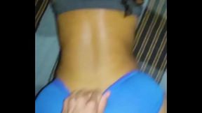Esposa brasile&ntilde_a con su gran culo satisface a su marido