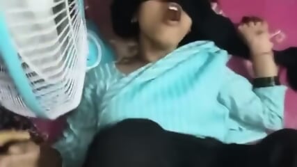 Deshi UNKNOWN Indian College Chick Virgin Pussy Fucking