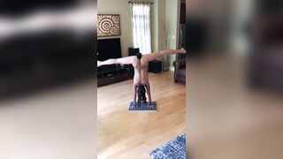 chinese Nude Handstands