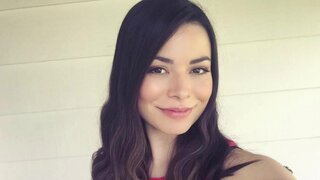 Miranda Cosgrove jerk off challenge