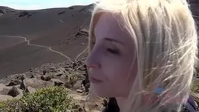 Virtual Vacation On Hawaii With Blonde Piper Perri 3/7