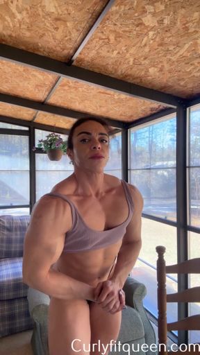 Black mom unleashes bodybuilding fire under flexing pressure