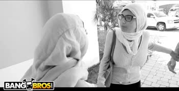 Mia Khalifa & Violet Myers' Sizzling Threesome: A Taboo Arab Parody