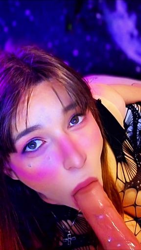 Beautifull Trans Girl Loves to Suck Big Cocks