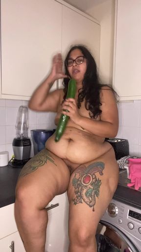 Filthy Squirting BBW in the Kitchen