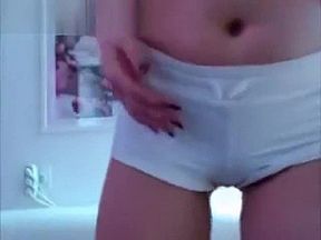 Jamie _ Amateur Babe Inserting Balls In Her Pussy 01