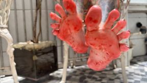 dirty cranberry feet for you to lick