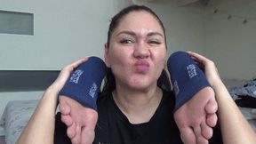 TORN SOCK FOOT SMELLING (s)