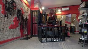 Strap on con tre mistress