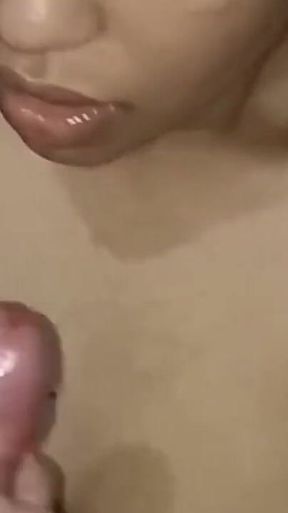 After Having Fucked My Brunette with a Big Ass and Big Natural Tits, I Ask Her to Record a Video and Filter It