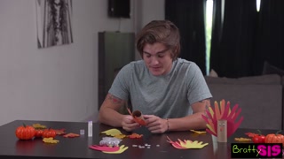 Katie Kush &amp; Skyler Storm Offer Up Their Thanksgiving Pies to Get Smashed