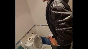 FUCKING IN THE TOILET!!