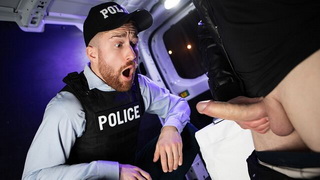 The gangster fucking the undercover cop