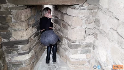 Unexpected sex with a stranger nymphomaniac on a tour in an old fortress