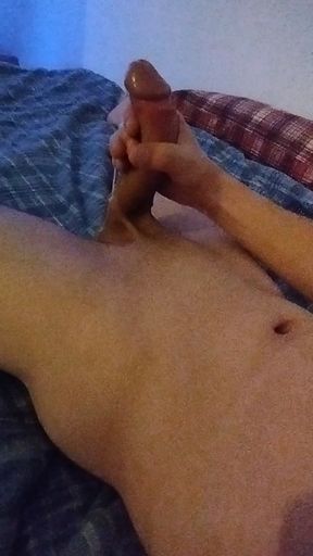 Crooked penis in bed on cum💦