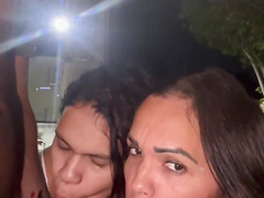 Brincadeira na rua ele adora chupar cu