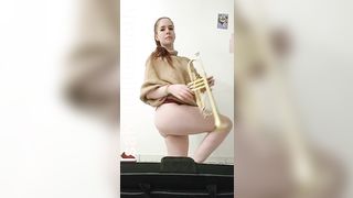 Irish sluts fucks Trumpet