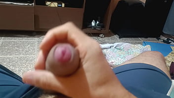 Batendo punheta gostosa