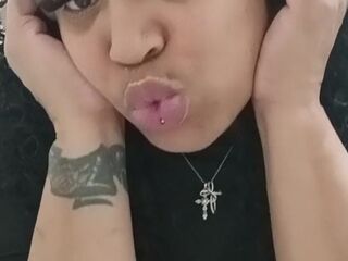 Public snatch cream eating