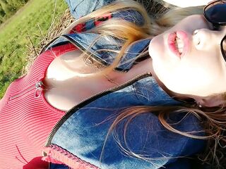 A sunny day & a marvelous mother i'd like to fuck sunbathing in the field feeling hot!