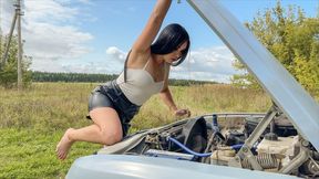 CRANKING Christina cranking barefoot Volga