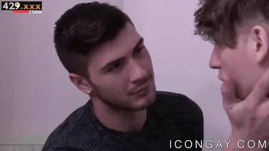 Passionate Lovemaking Session Between Hunks Zachary & Justin