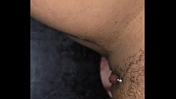 O cara atr&aacute_s do gloryhole n&atilde_o deu conta tive que pedir para o meu marido me fazer gozar!