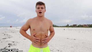 Masturbace, výstřik, honění, páry, chlupaté – sólové video mladého teenagera Kylea Deana, análně souložícího