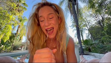 DEEPTHROAT AND FACE FUCKING WITH ADERES QUINN