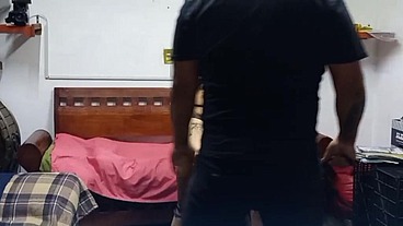 Espía pillada y maltratada
