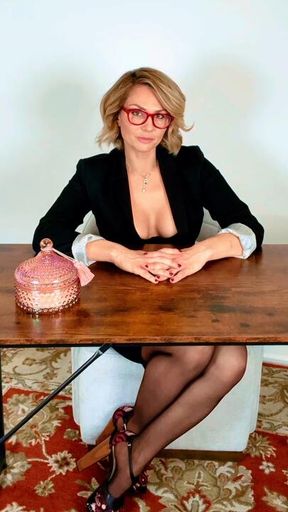 Hot AF Boss Bitch is going to make you eat it