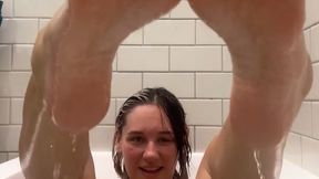Wet Feet Seduction - Amber Reed Foot Fetish with Soles and Bathtub Fetish - 720p MP4