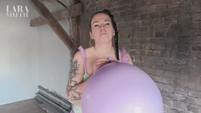 Blowing & Bouncing lilac balloon - Ride to Pop