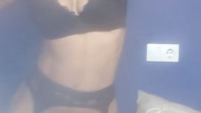 Tu y yo tenemos unos orgasmo pedientes.